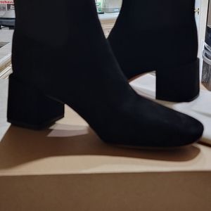 Vince Kimmy Black Suede Pull on Booties